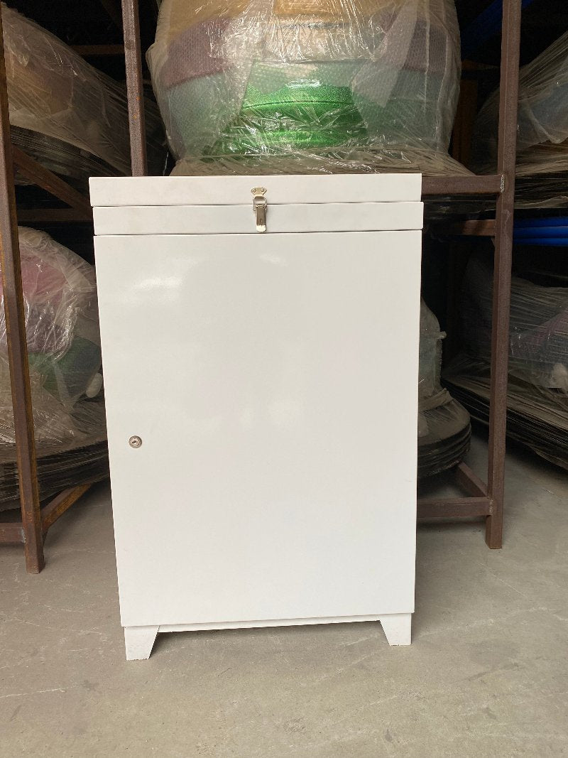 Bumper car control cabinet