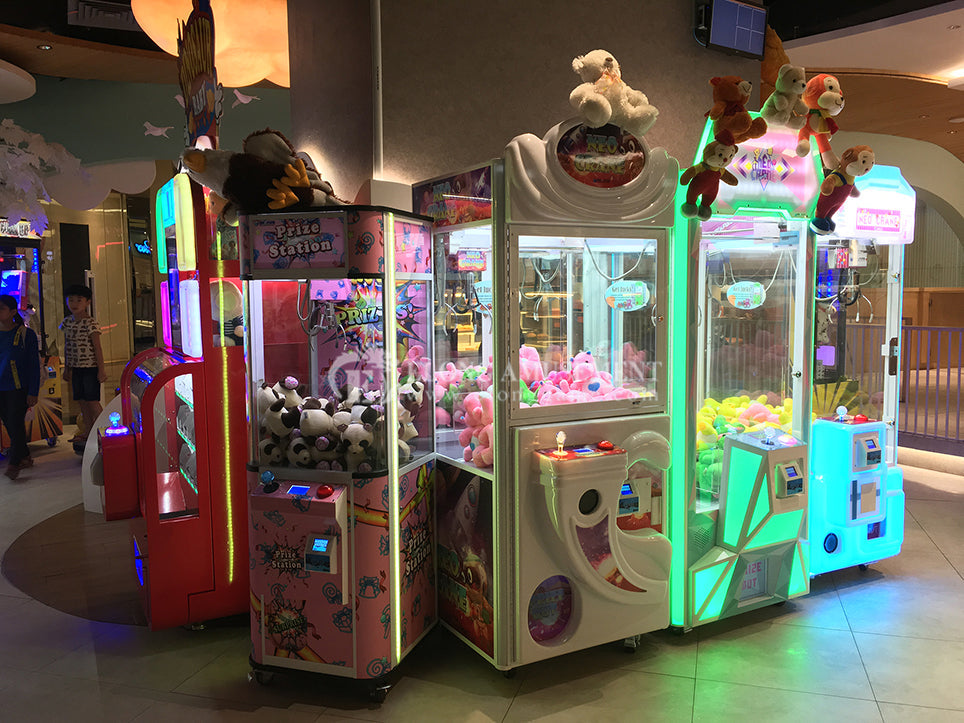 31-inch wooden box claw machine