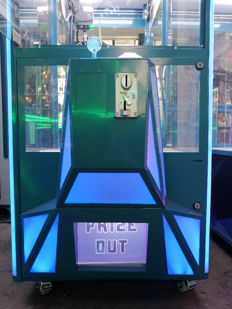 High Level Series Claw Machines - Cut game machin