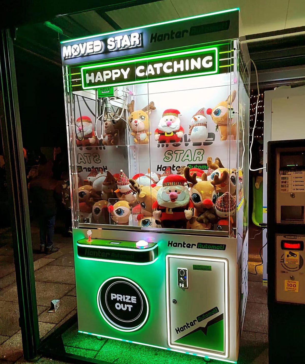 Elong Coin-Operated Plastic Gift Machine for Indoor Amusement Parks Kids Adults to Play Claw Dolls