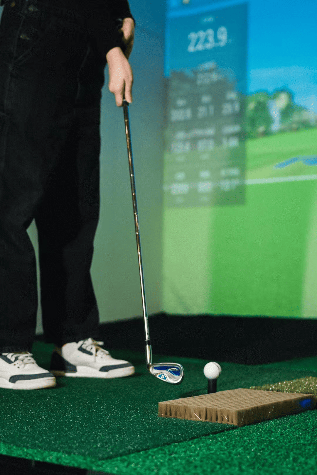 Commercial Golf Simulator commercial digital sports equipment image 5