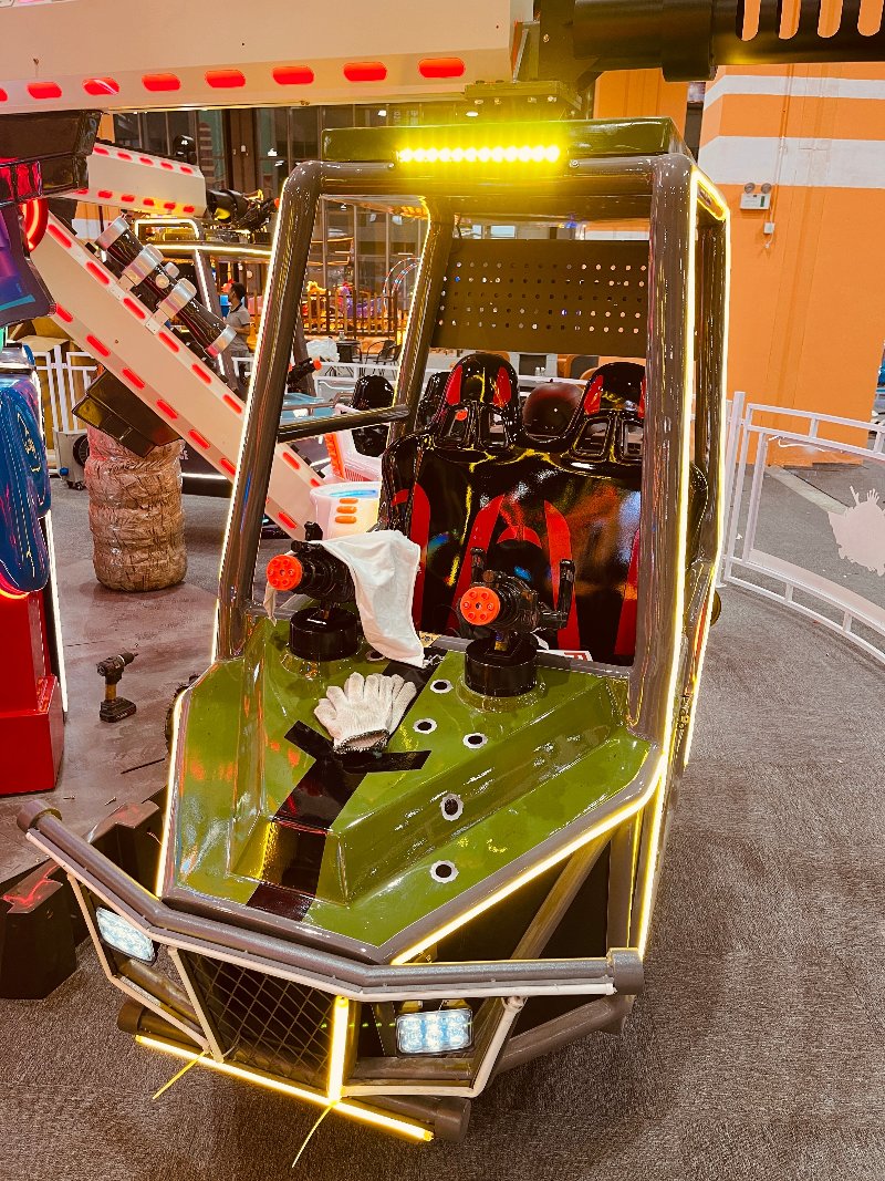 16-SEAT combination of jumping and lifting