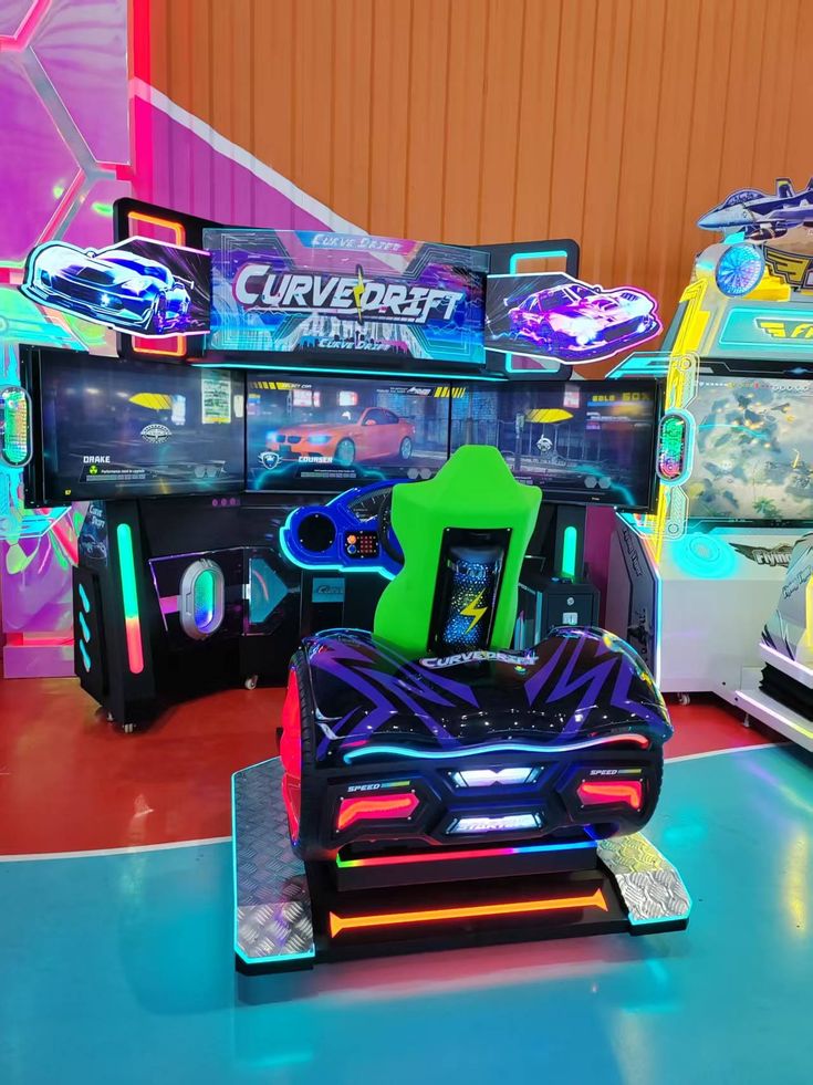 Coin-Operated Curved Drift Racing Video Game Arcade Machine Metal Construction Motion Control