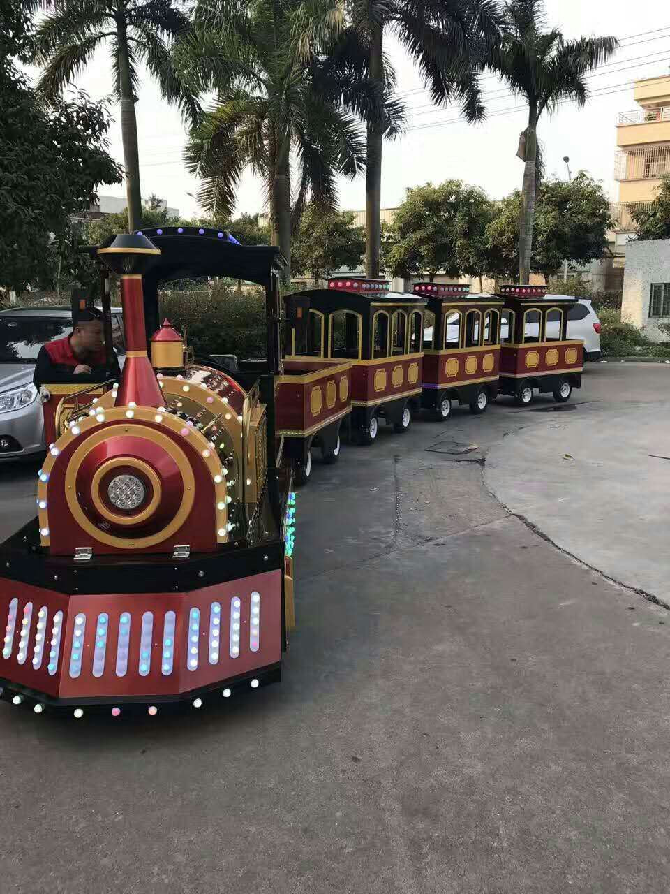 Rides-Trackless Trains