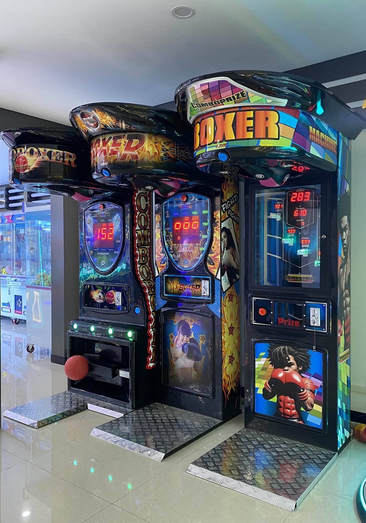Boxing punch machine : Punching and kicking machines