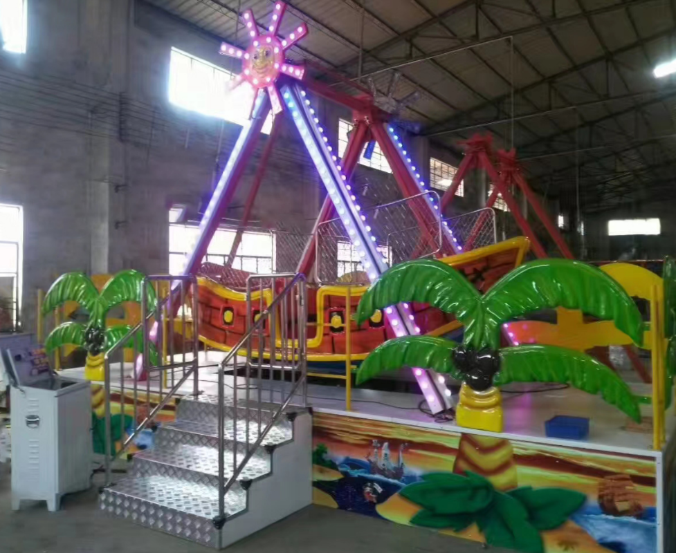 12 Seat Mini Pirate Ship Rides